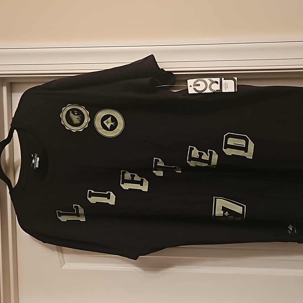 LRG Men Tshirt